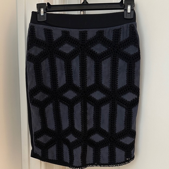 H&M Dresses & Skirts - H&M Navy Geometric Skirt